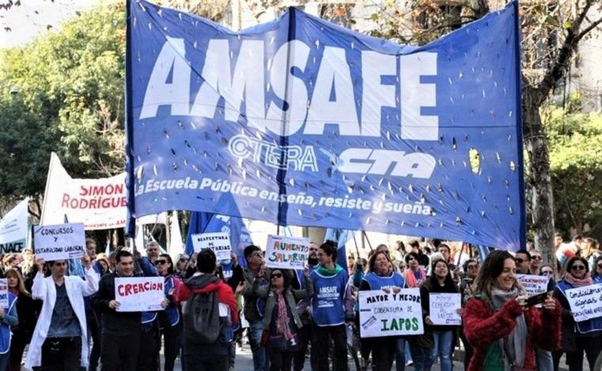 Docentes en crisis: el 90% bajo la pobreza
