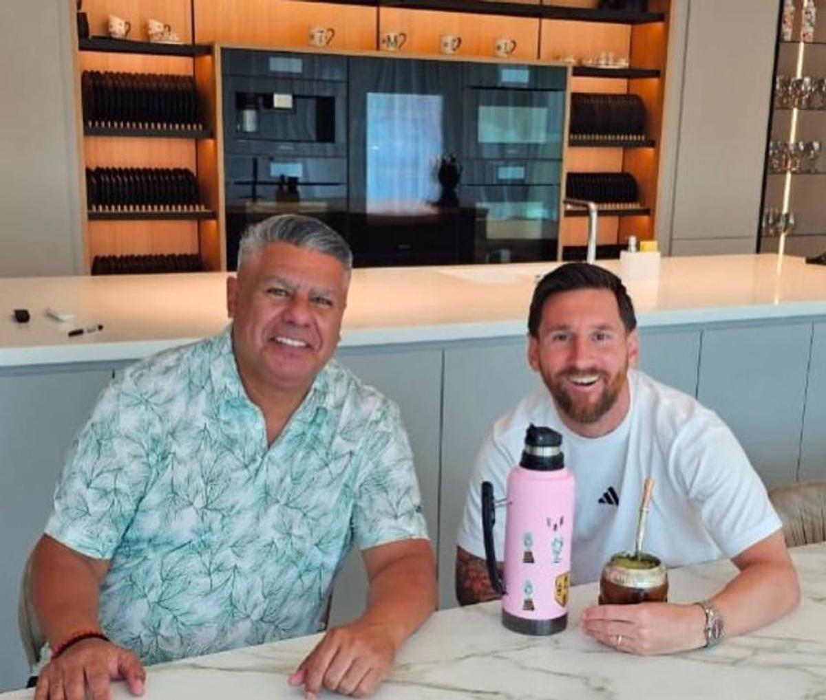 Claudio Tapia y Lionel Messi.