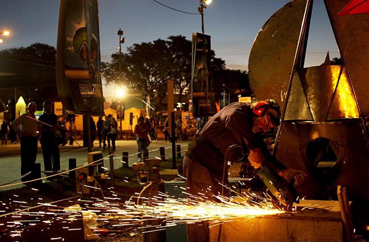 La Bienal Internacional de Escultura del Chaco abre una nueva edición con artistas de 10 países.