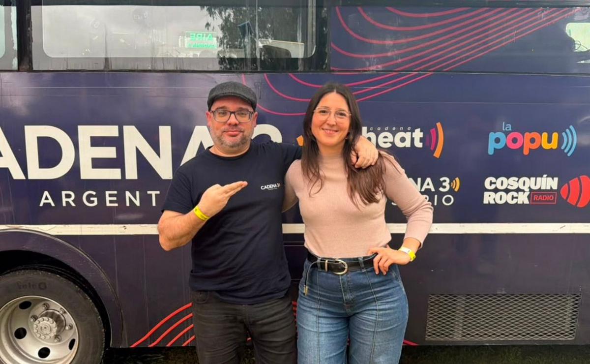 Mati Arrieta y Agostina Meneghetti conducen el programa desde el Parque Urquiza.