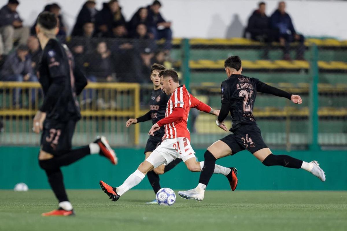 Estudiantes y Platense se enfrentaron en Florencio Varela.