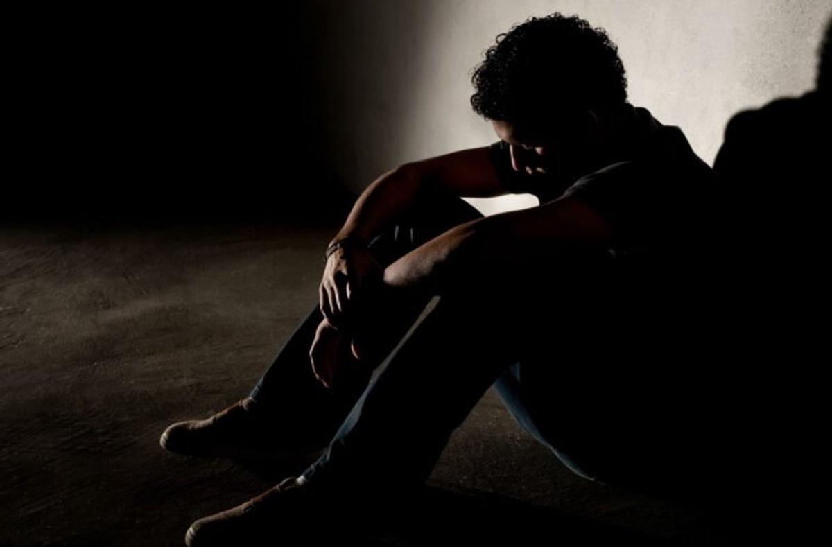 La UBA lanza guía para detectar el riesgo suicida en jóvenes y mejorar la intervención