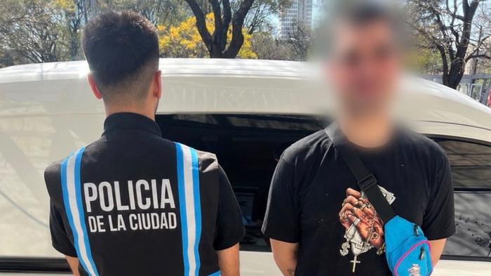 Traslado de Hernán Bloguero a Fiscalía por amenazas a Homero Pettinato