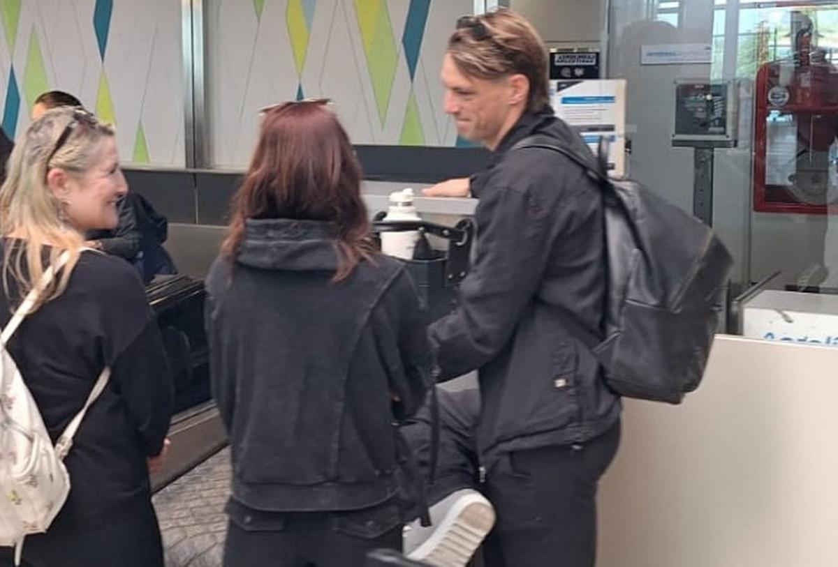 Thiago Cardozo, en el aeropuerto de Córdoba (Foto: Fernando Barrionuevo/Cadena 3)