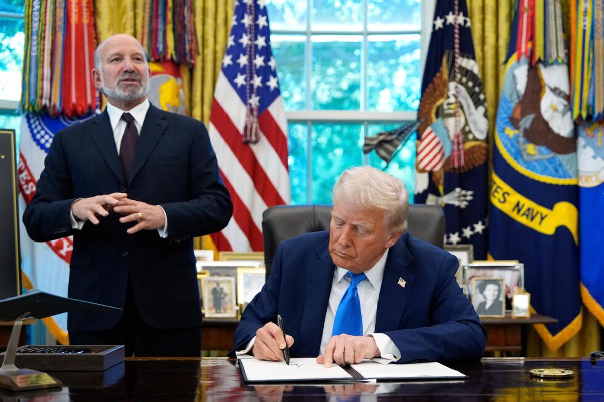 ¿Qué es la visa H-1B y por qué un tribunal revocó la tarifa ordenada por Trump?