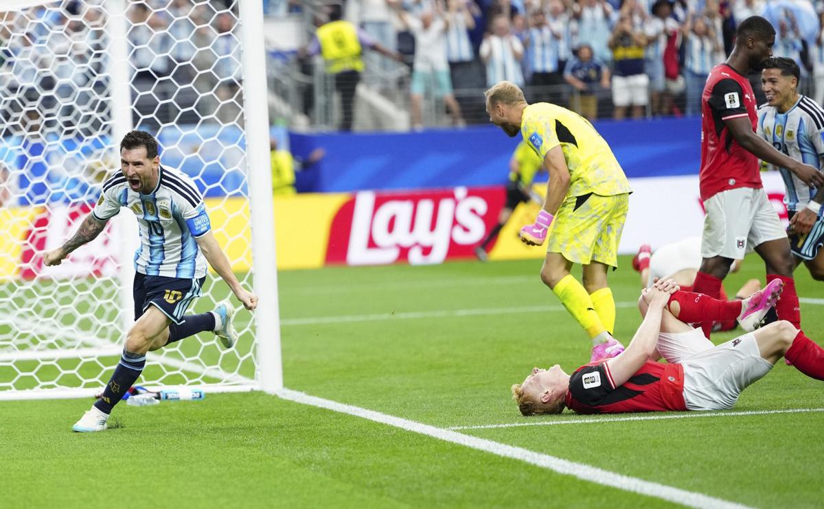 Lionel Messi volvió a escribir una página inolvidable para el fútbol argentino.