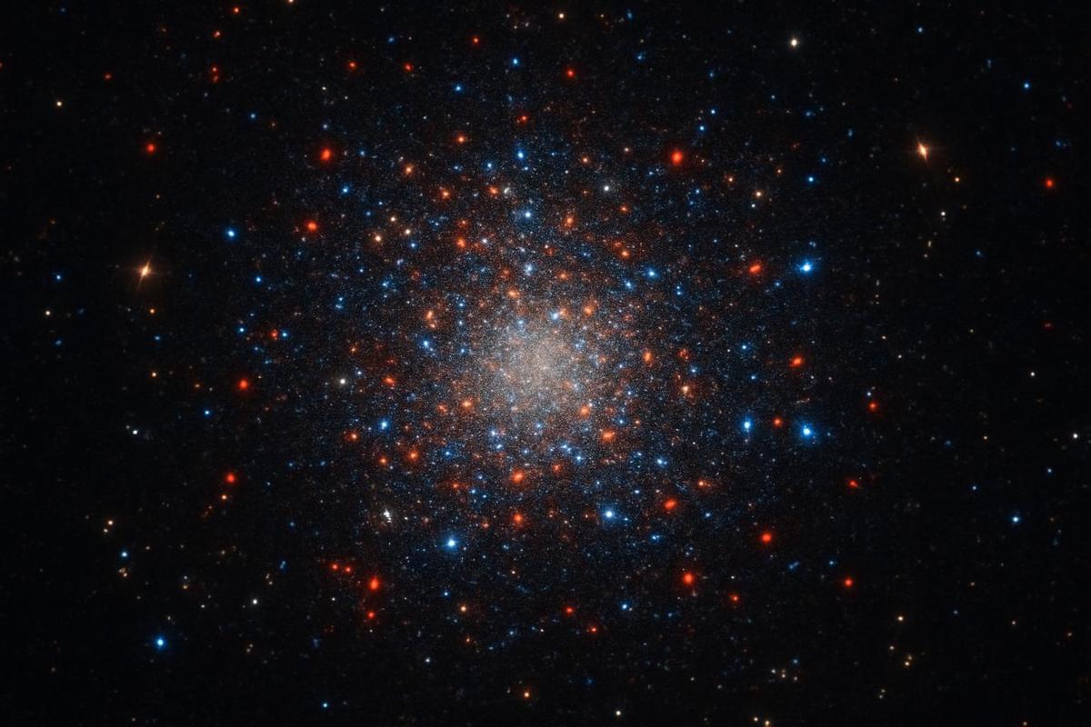 Cúmulo NGC 6426 capturado por el Hubble