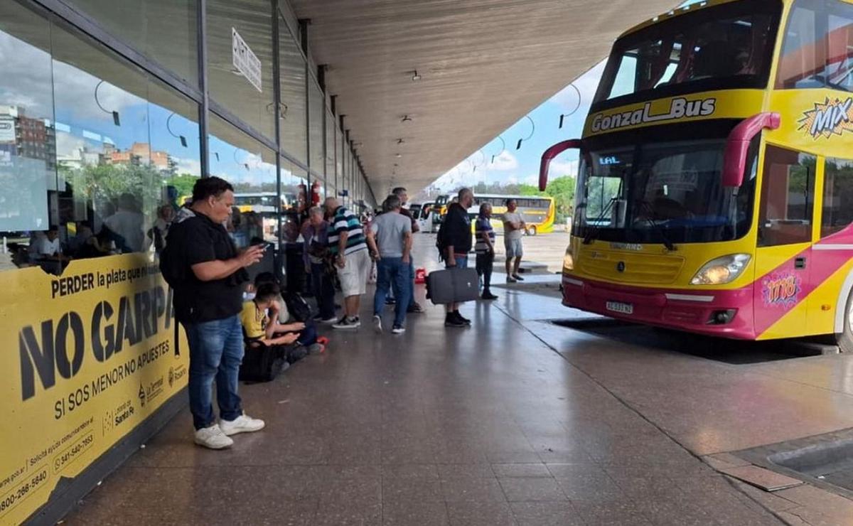 Movimiento en la Terminal de Rosario.
