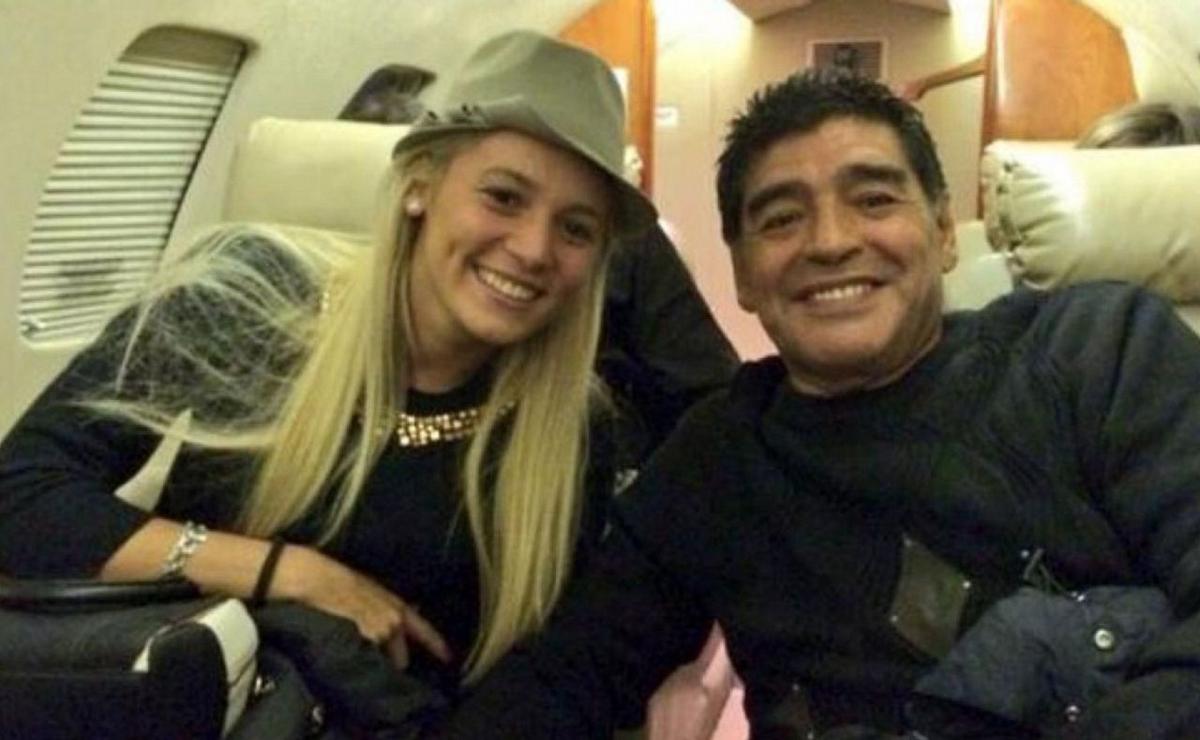 Rocío Oliva y Diego Armando Maradona.