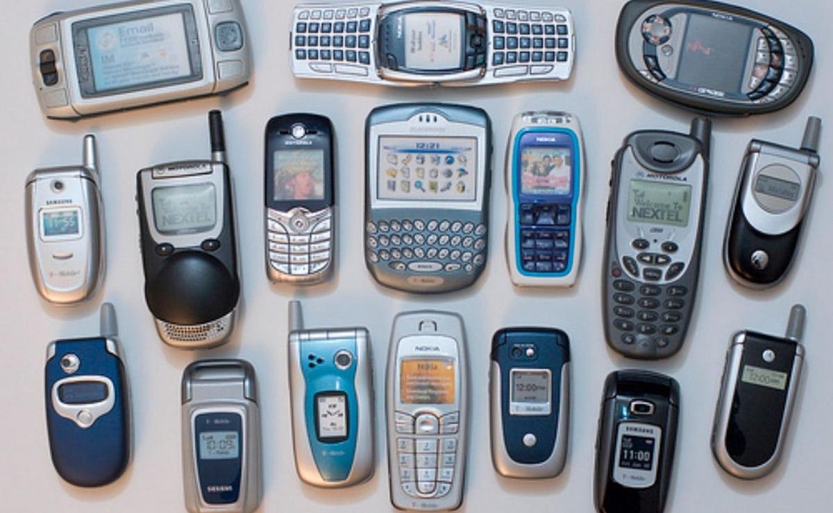 Furor en España por los celulares tontos.