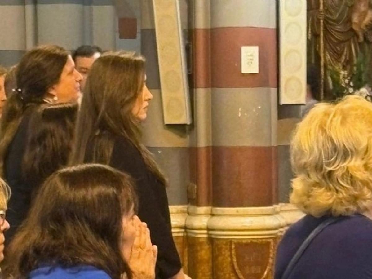 La vicepresidenta elige un homenaje alternativo al Papa Francisco