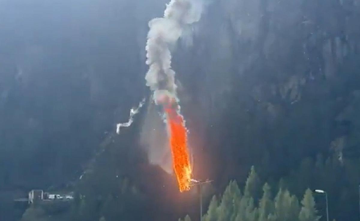 Los segundos posteriores al choque de la aeronave. (Foto: captura de video)