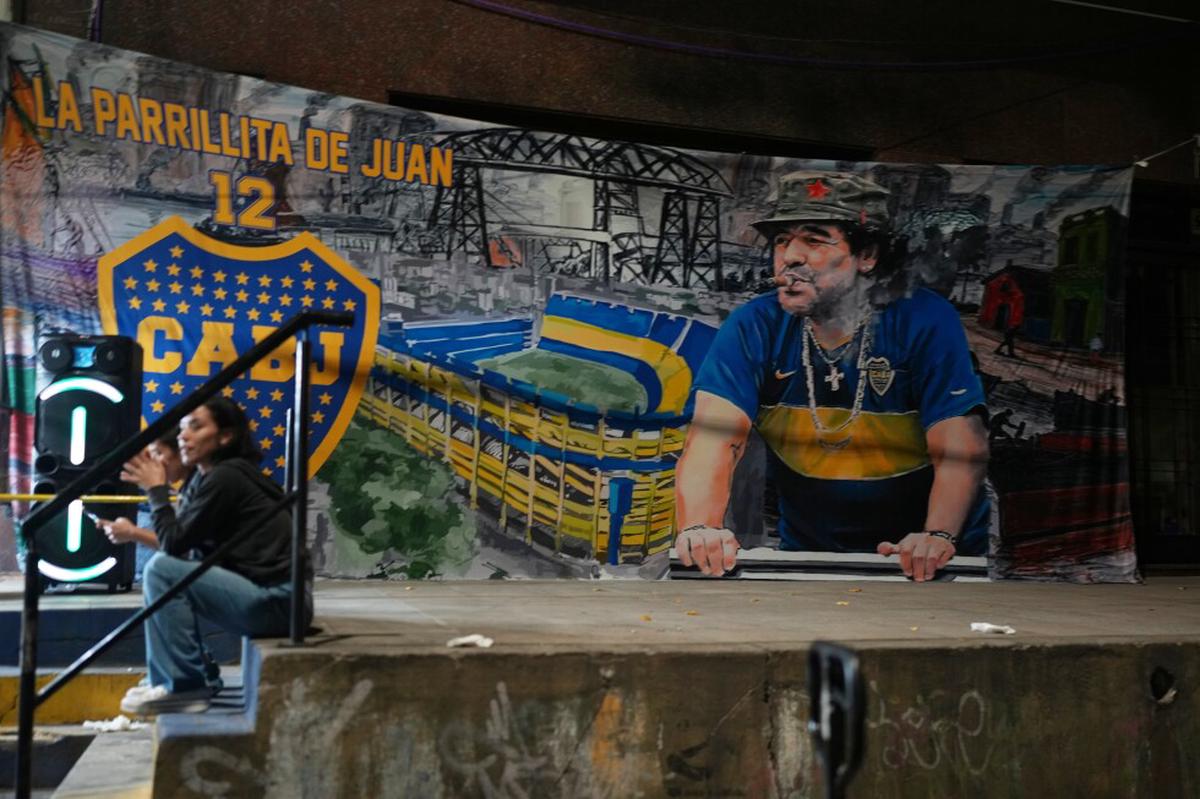 Principal argentino acusado de muerte de Maradona dice médicos declaran en su contra bajo presión