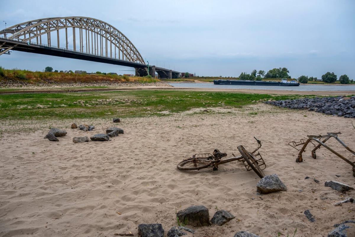 Veranos calurosos y secos ponen en riesgo diques neerlandeses y amenazan el comercio fluvial alemán