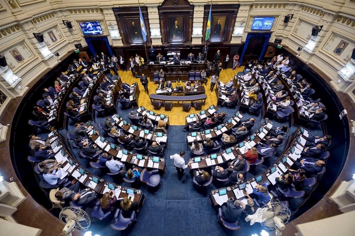 Buenos Aires gasta más de $1.000 millones por día para mantener la legislatura.