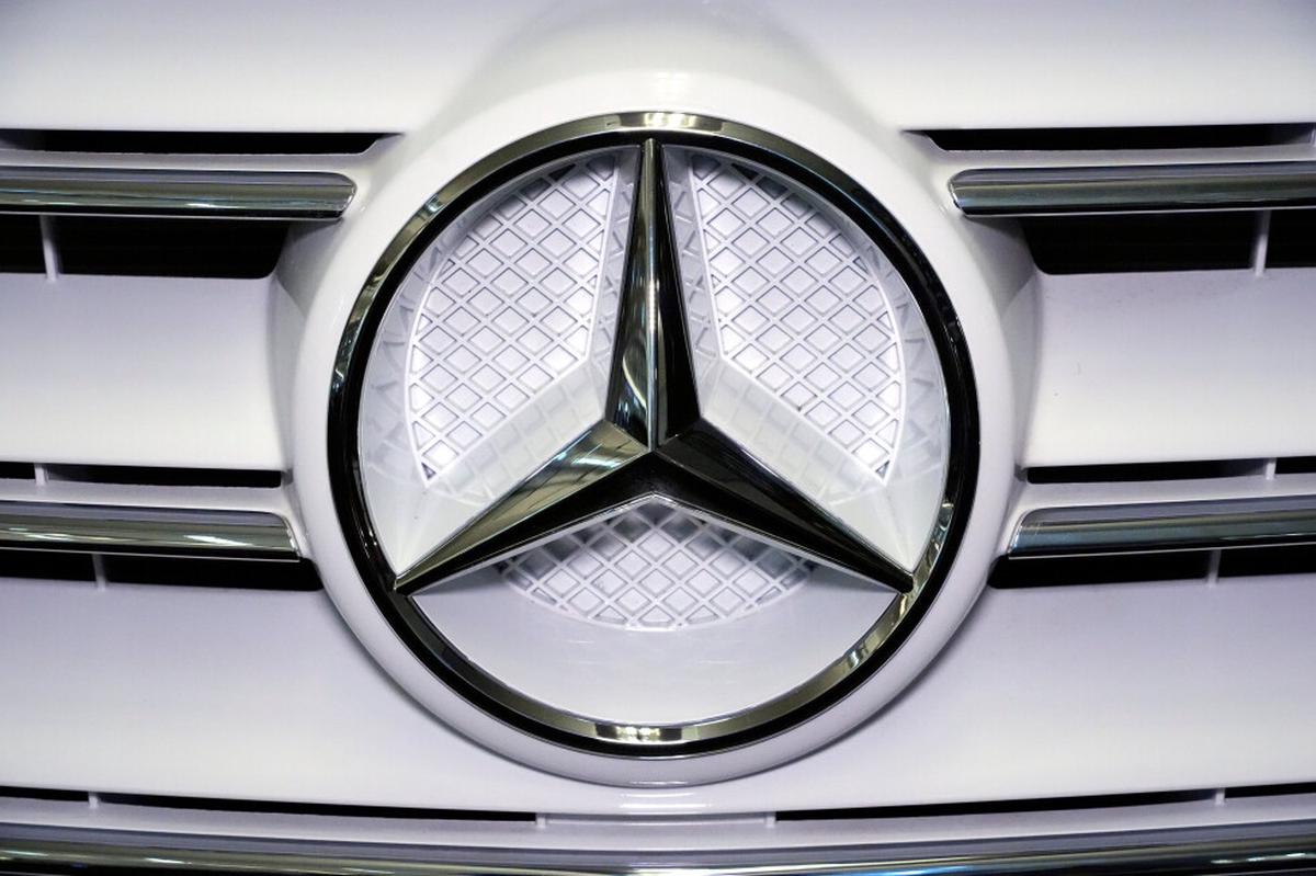 Dos conductores demandan a Mercedes AMG por quemaduras causadas por el logo del auto