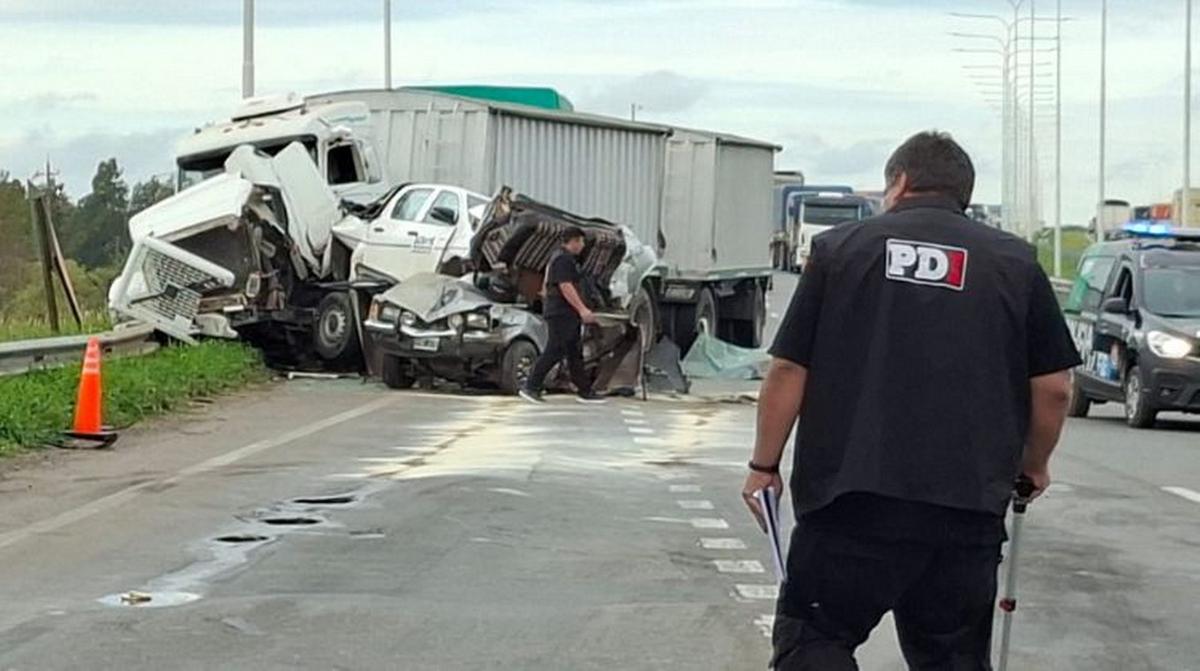 Accidente en la autopista Rosario - Santa Fe.