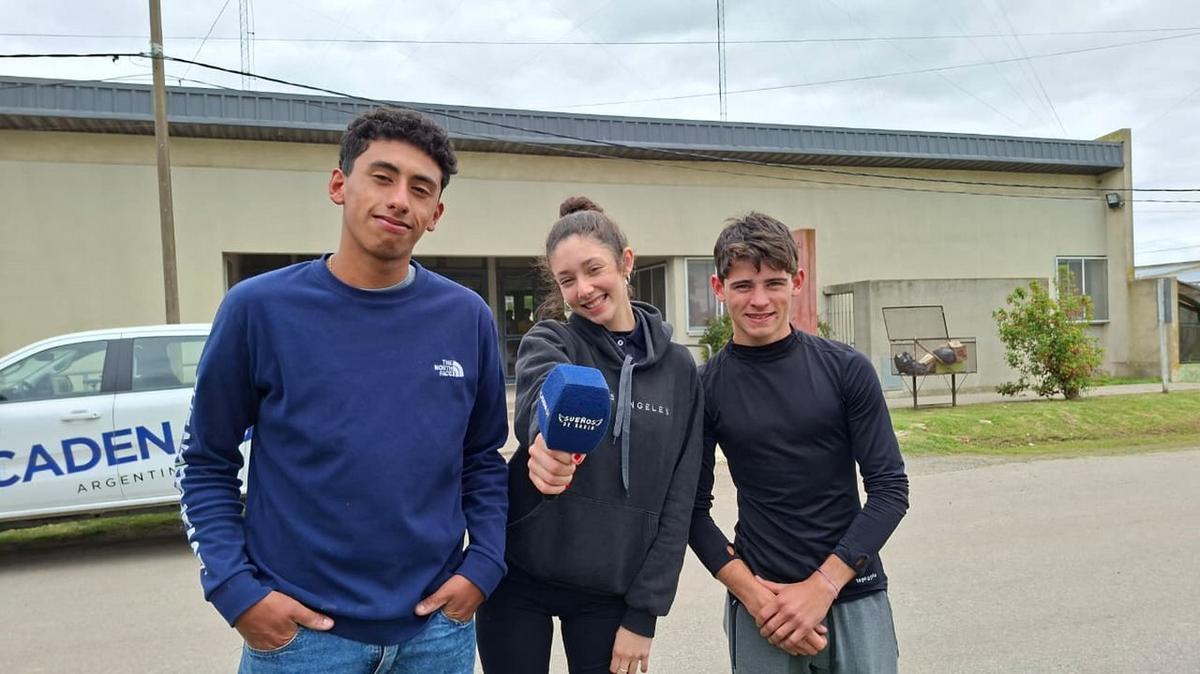 Docentes y alumnos de Napaleofú recibieron el premio de