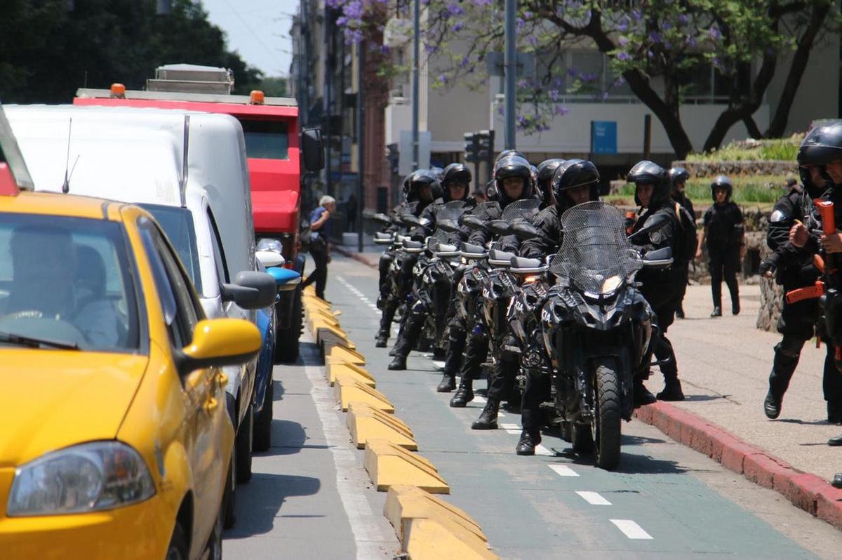 FOTO: Protestas afectaron el tránsito en Córdoba (Fotos: Daniel Cáceres/Cadena 3)