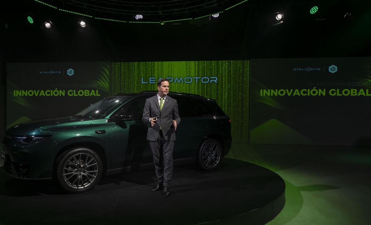 Martín Zuppi, presidente de Stellantis Argentina en la noche de Leapmotor.
