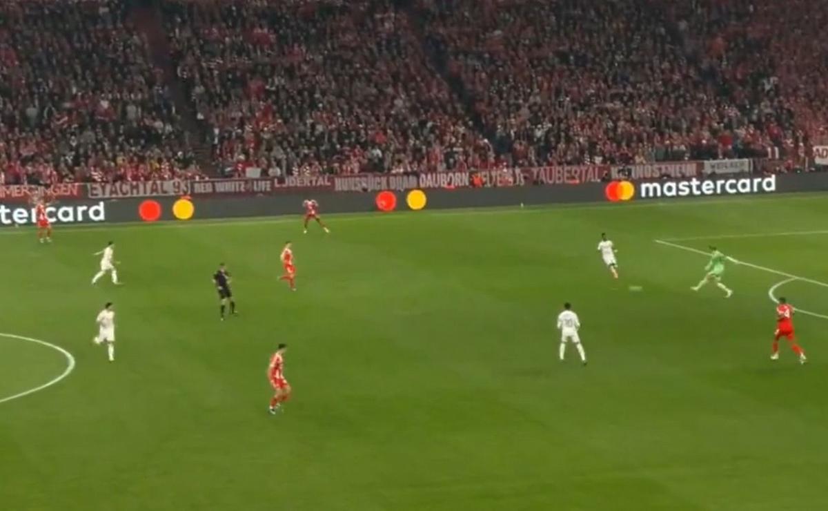 Manuel Neuer falló en salida y Guler no perdonó. (Captura)