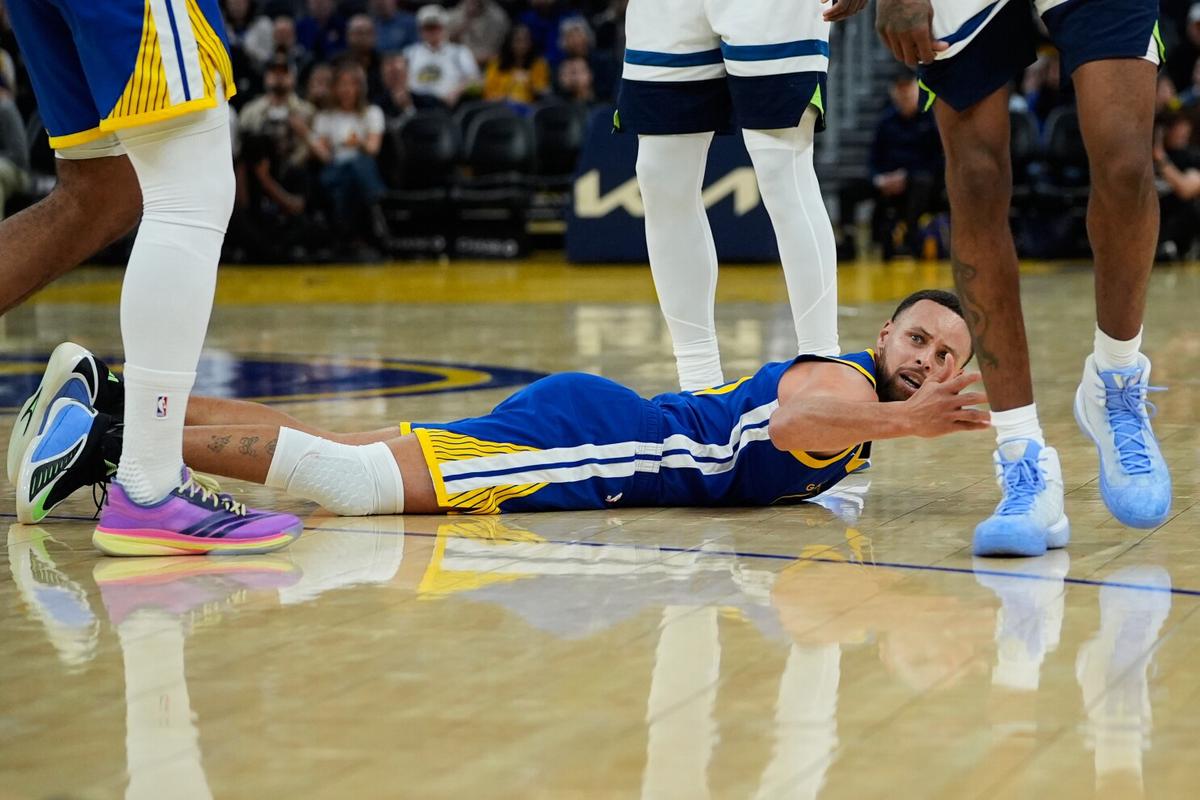 Curry anota 39 en su regreso, pero Timberwolves vencen a Warriors 127-120 sin Edwards