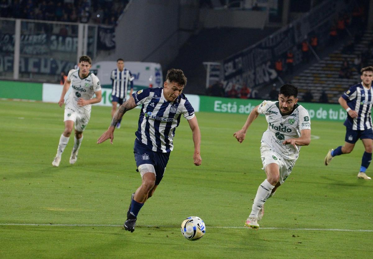 Talleres recibe a Sarmiento en el Kempes. (Foto: Daniel Cáceres/C3)