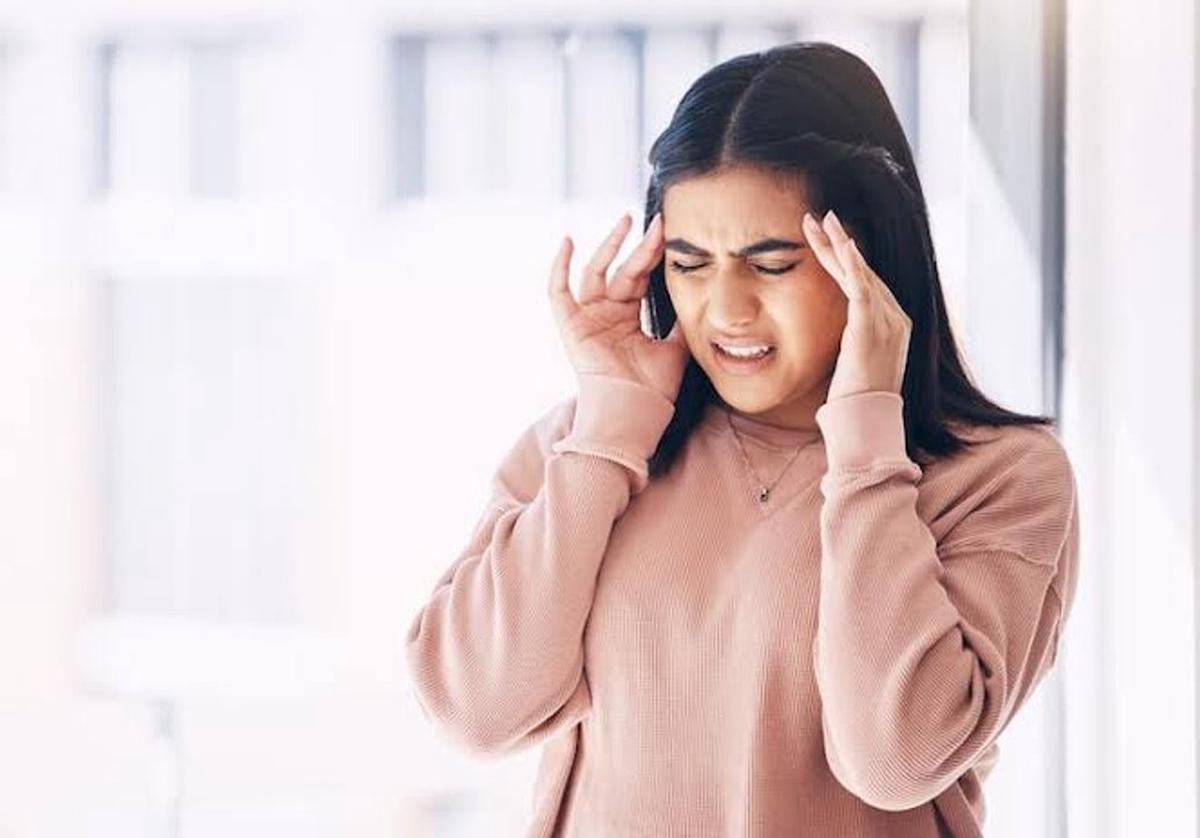 Migraña: el 75% de quienes la padecen son mujeres y muchos la sufren por cambios hormonales