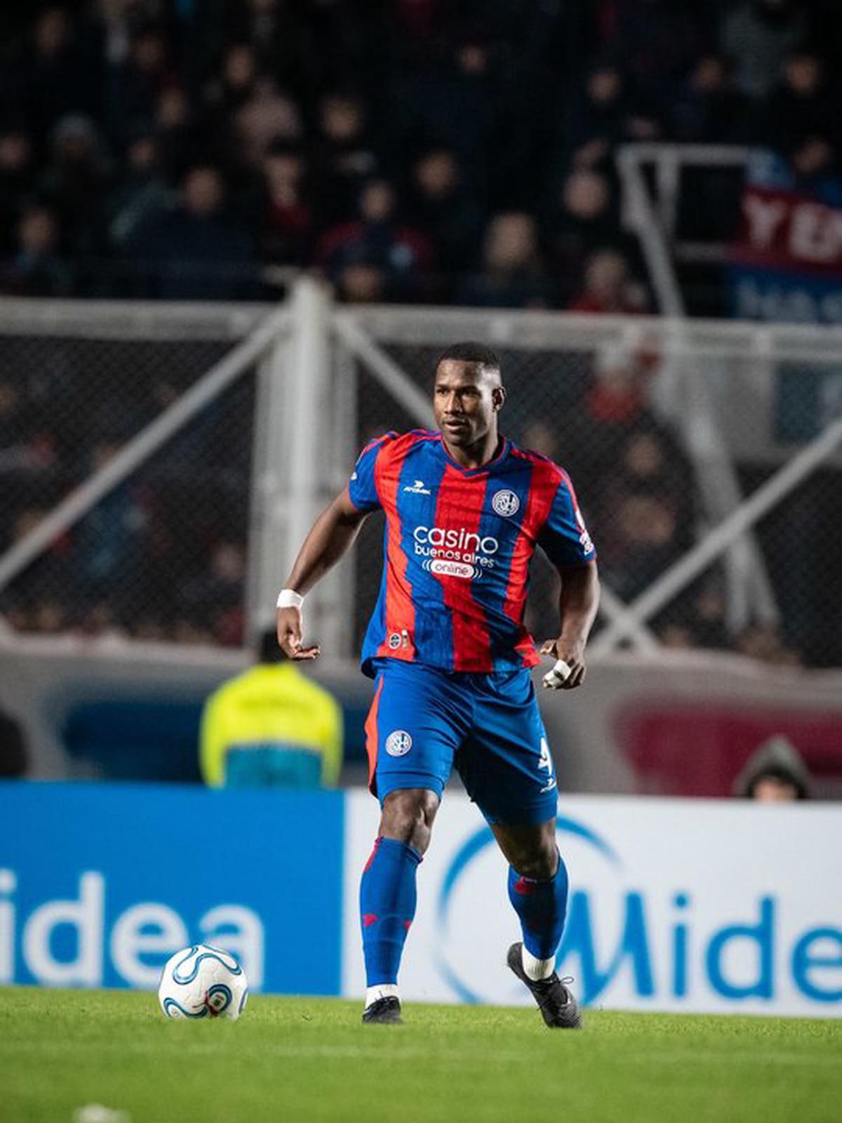 San Lorenzo confirmó la venta de Jhohan Romaña.