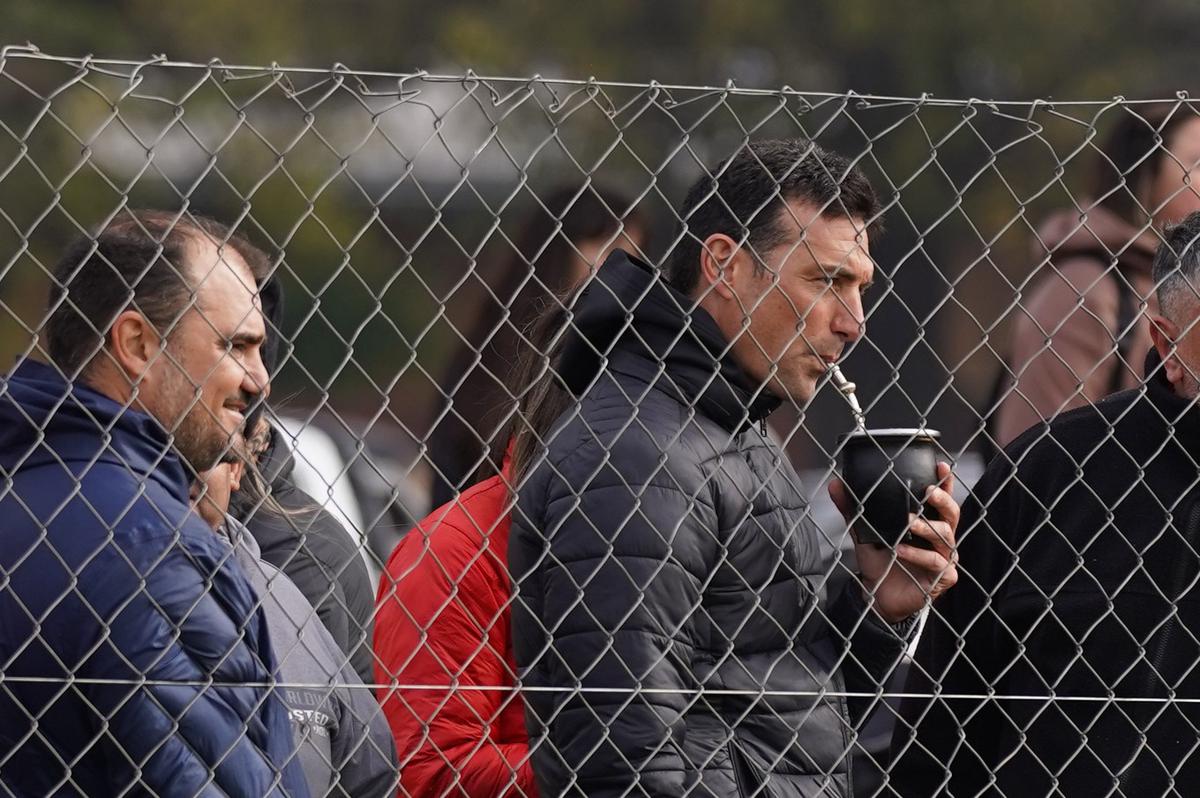 El técnico campeón del mundo Lionel Scaloni en el predio de Newell's.