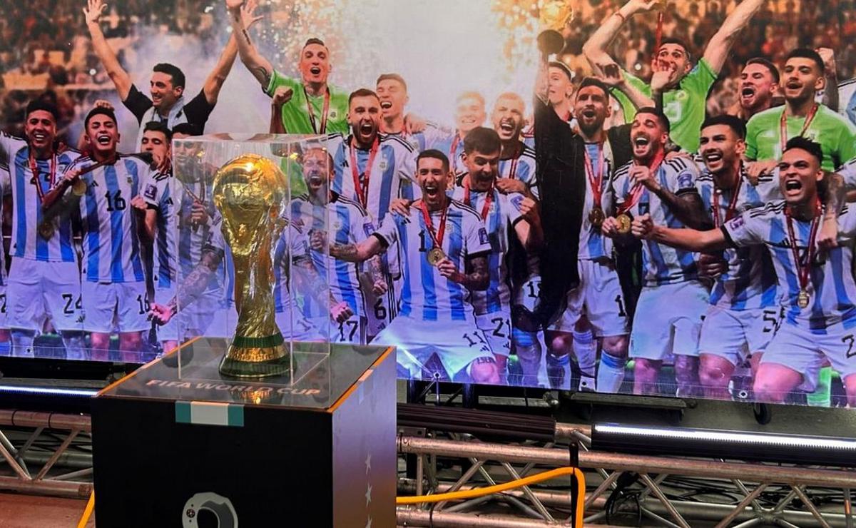 FOTO: La Copa del Mundo en Rosario.