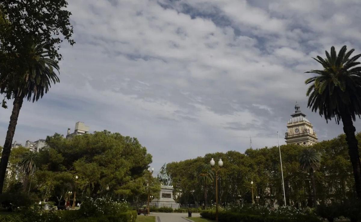 Martes gris en Rosario.