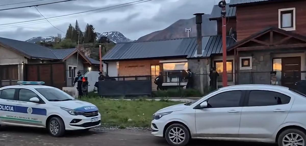 Detienen a médico en Esquel por privar de libertad a su pareja e hijos en condiciones extremas