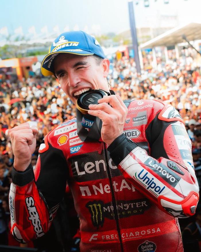 Marc Márquez se impone en la sprint y Raúl Fernández logra la pole en Indonesia