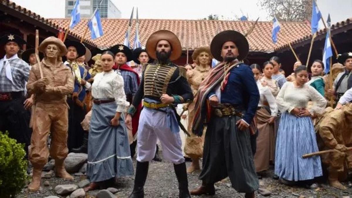 Salta presenta 'Güemes el musical' con más de 120 artistas en escena.
