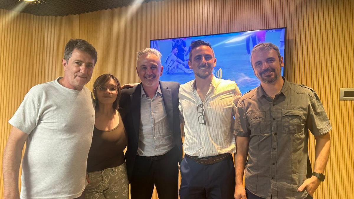 Diego y Sebastián Parra, de Familia Parra, en Cadena 3.