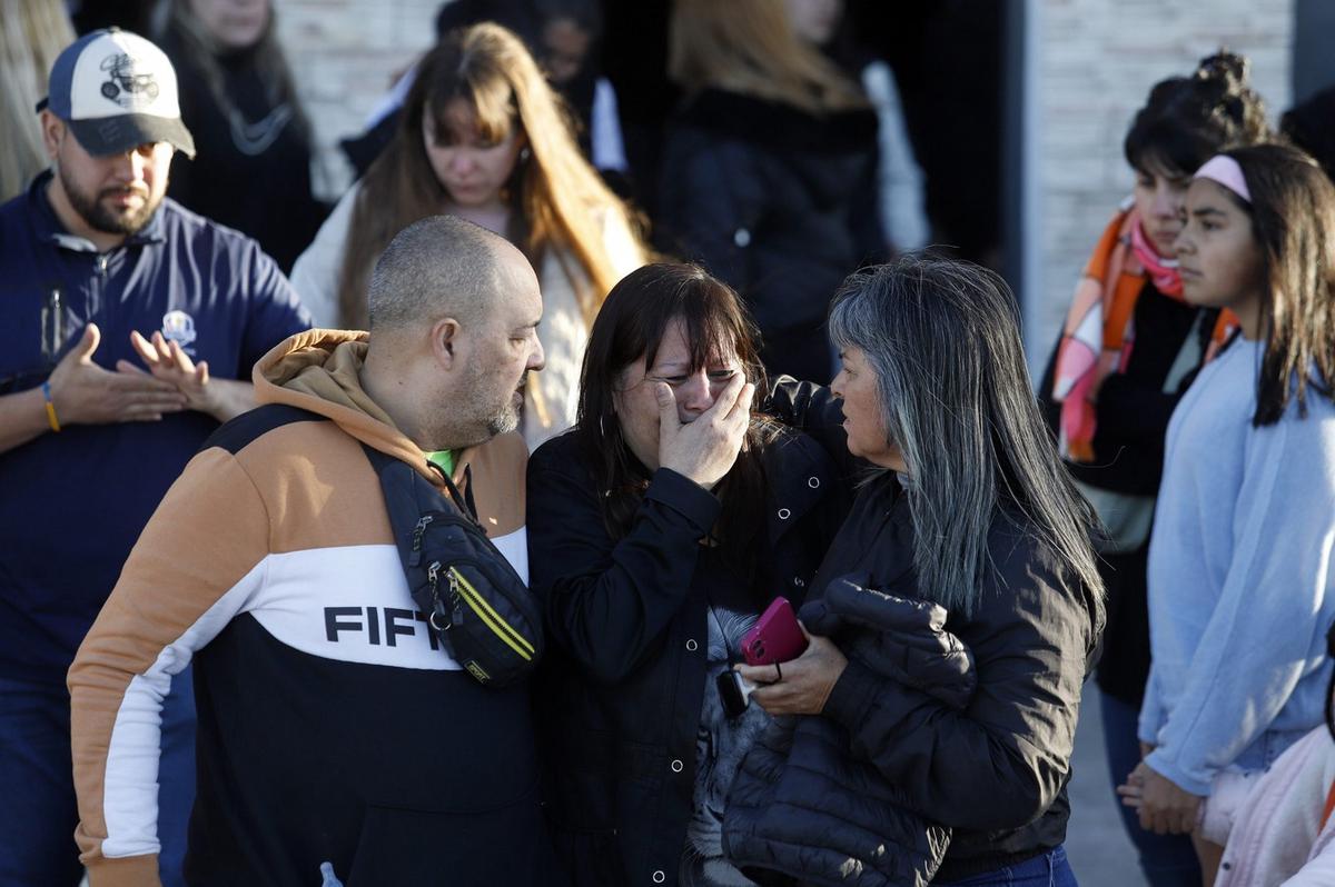 El dolor incontenible de los familiares de las víctimas.