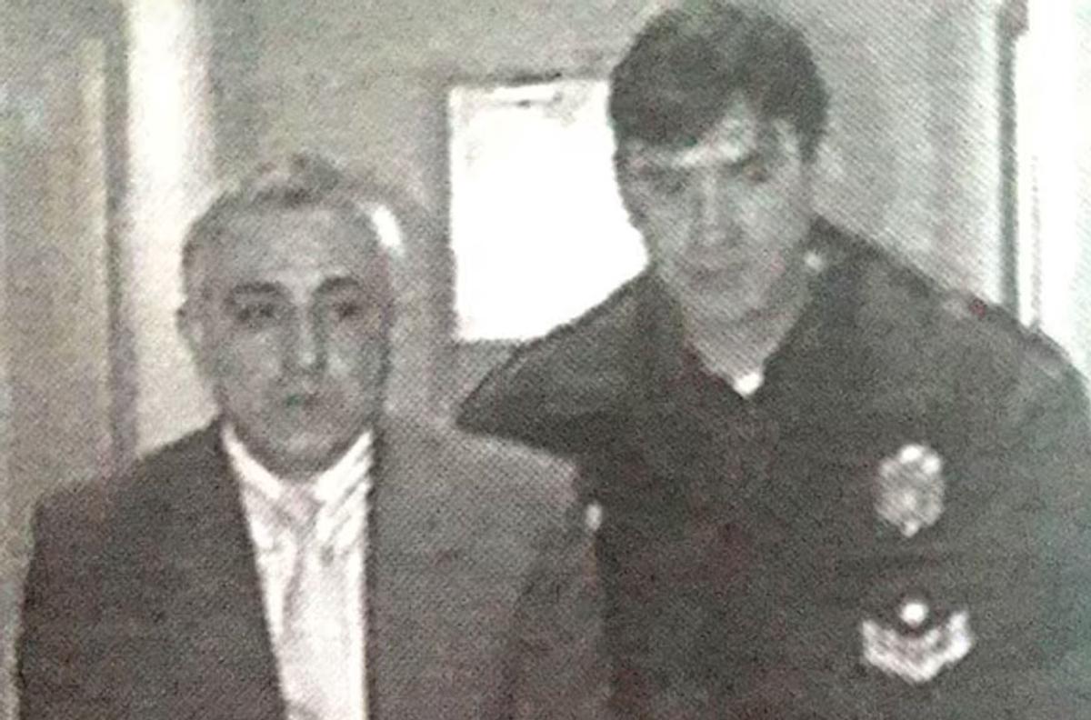 Liberan a hombre condenado por matar a su esposa embarazada tras 22 años prófugo
