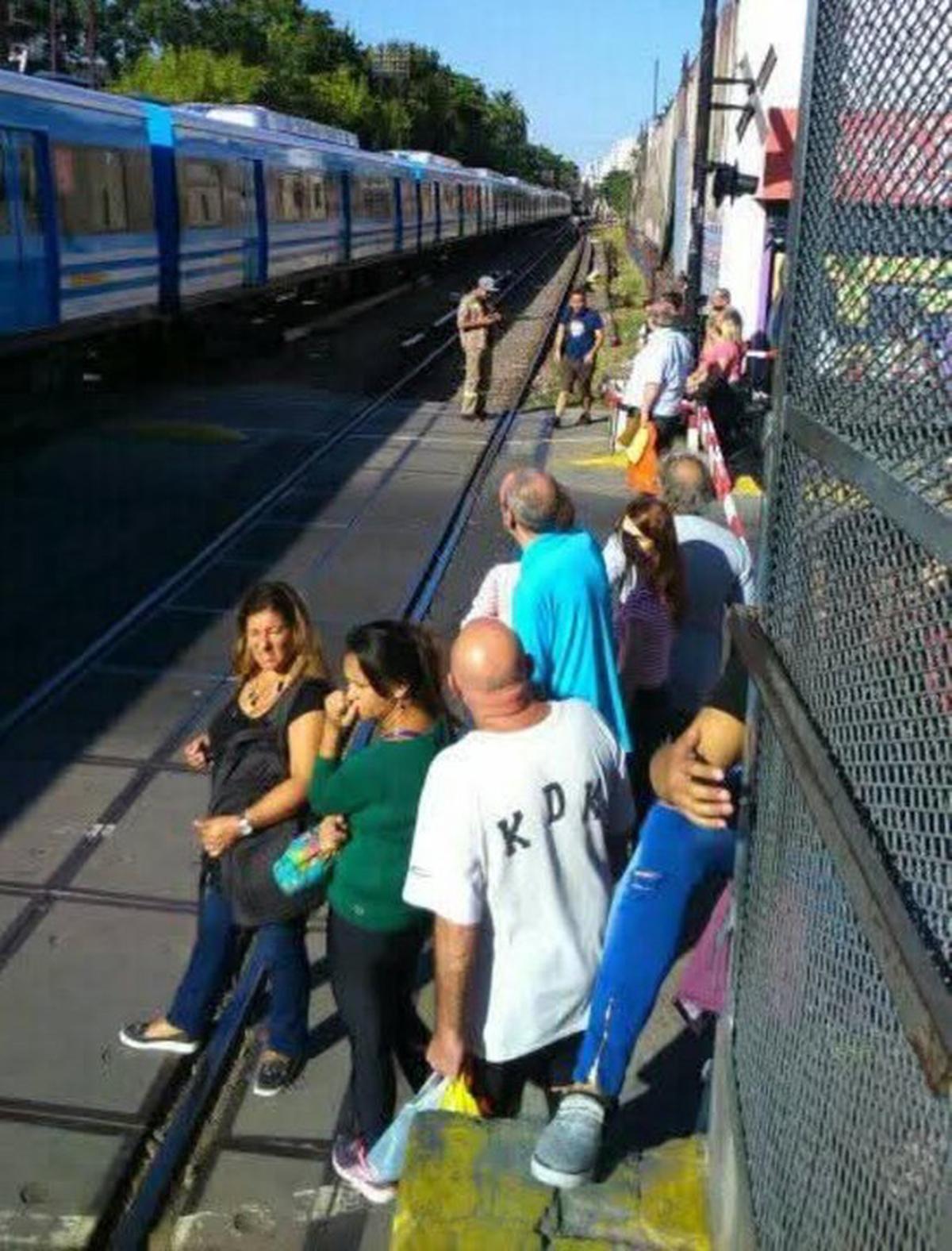 Tragedia en Flores: una mujer pierde la vida tras ser arrollada por el Tren Sarmiento