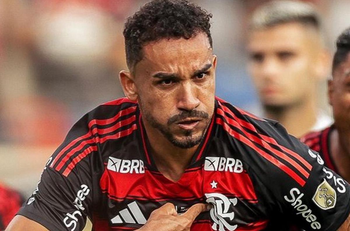 Danilo, baja en Flamengo.