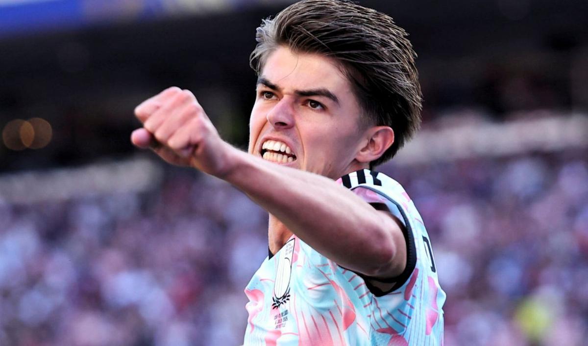 Charles de Ketelaere anotó dos goles para el equipo europeo.