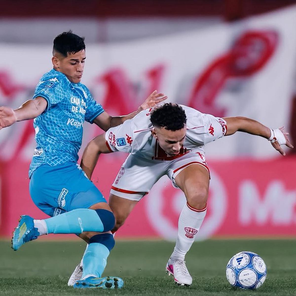 Huracán y Atlético Tucumán no se sacaron ventajas en el Ducó.