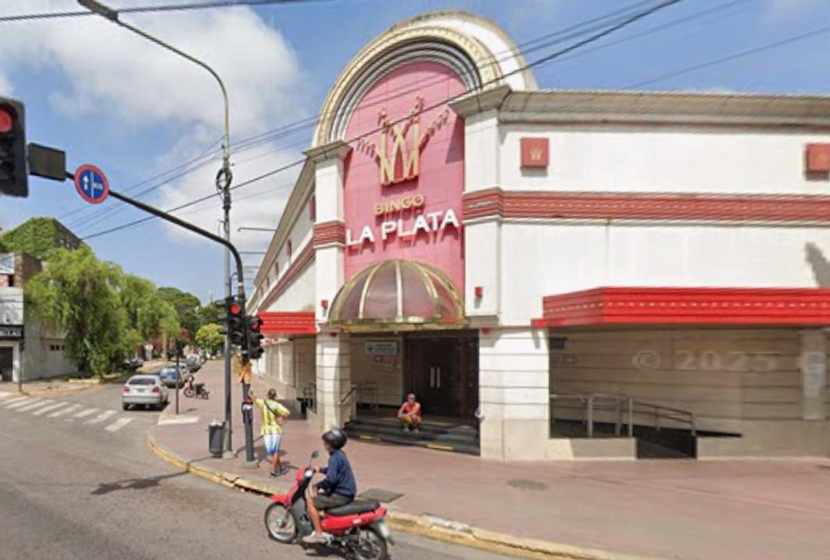 Misterio en La Plata: mujer hallada sin vida en el Bingo local