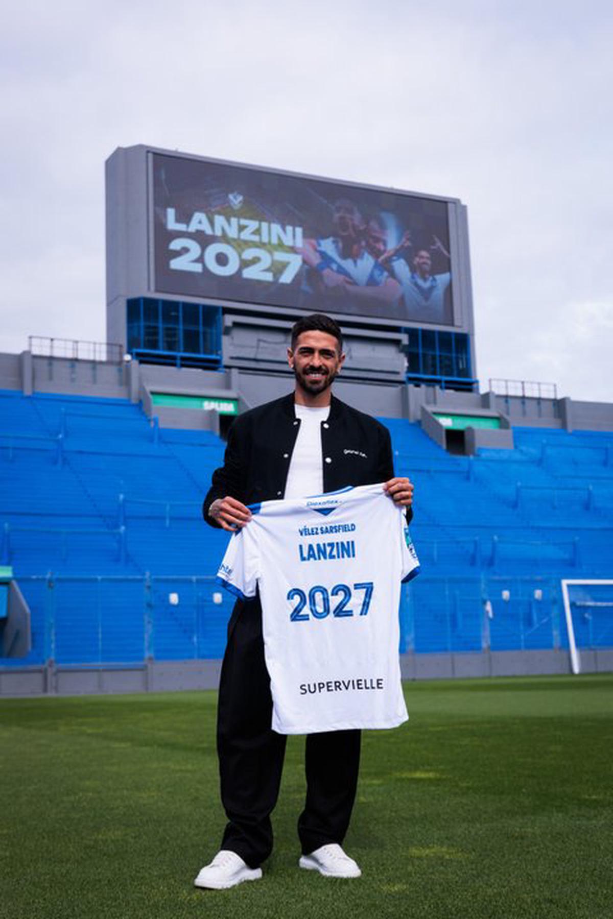 Manuel Lanzini renovó su contrato en Vélez.