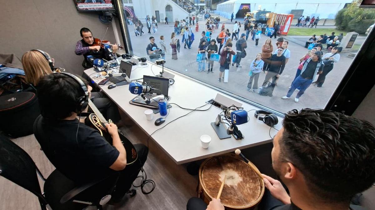 El músico santiagueño celebra la cultura argentina en un escenario emblemático