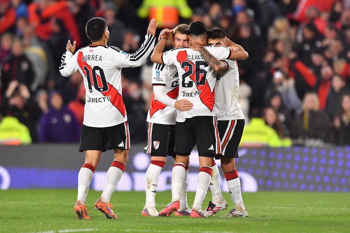 River va por su cuarto triunfo consecutivo.