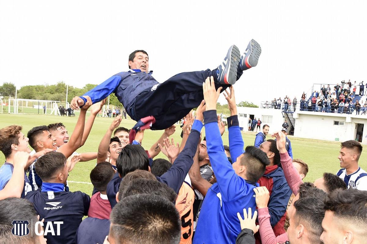 Egidio Acuña será el DT de Talleres.