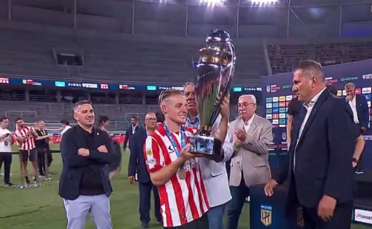 Estudiantes se consagró campeón del fútbol argentino.