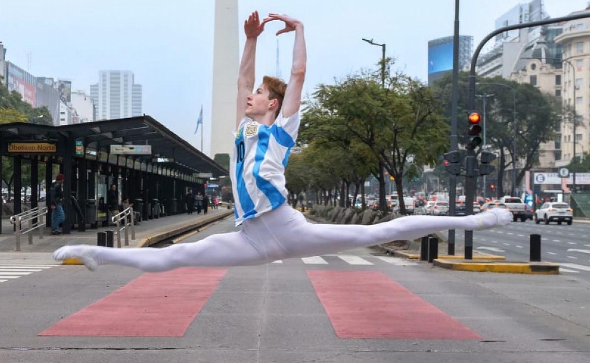 Guillermo Rolutti, el primer latinoamericano en entrar a la prestigiosa Academia Vaganova de Rusia.