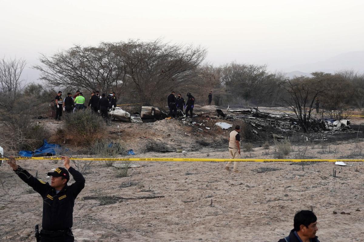 Investigadores recaban indicios de siniestro aéreo en Perú; piloto habría reportado falla mecánica